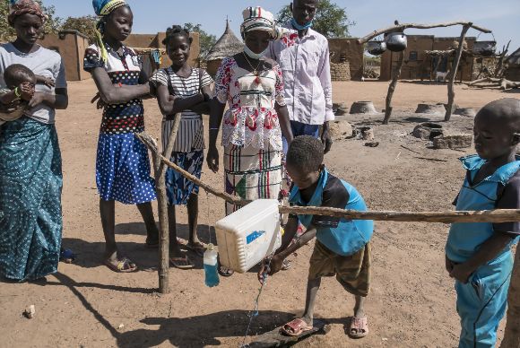 Salute per scolari e famiglie grazie all’acqua potabile e all’igiene, Burkina Faso